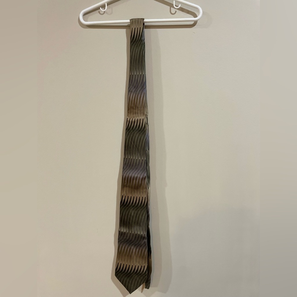 Arrow tie